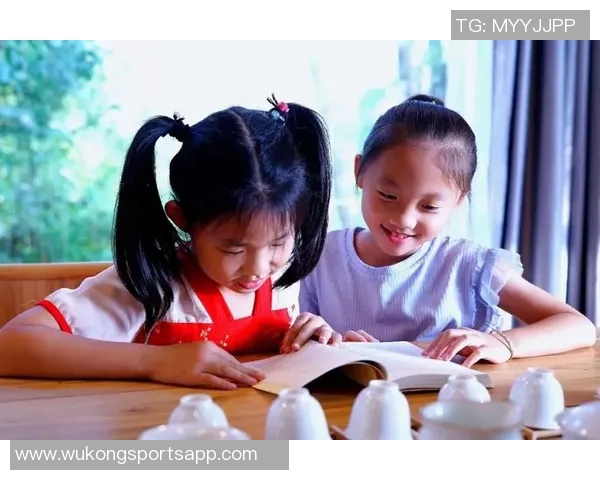 姆巴佩向中国球迷送中秋祝福期待分享月饼和团圆饭的温馨时刻