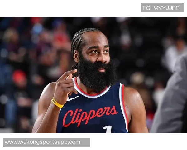 哈登训练后坚持加练超一小时展现职业精神与拼搏态度