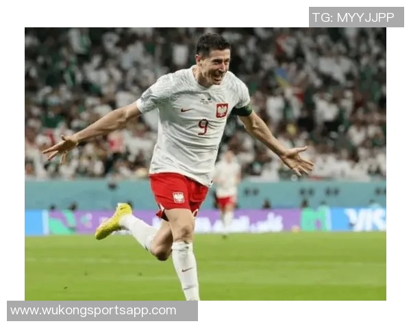 82岁老门将首发出战创纪录却遭惨败0比10被换下的悲情时刻